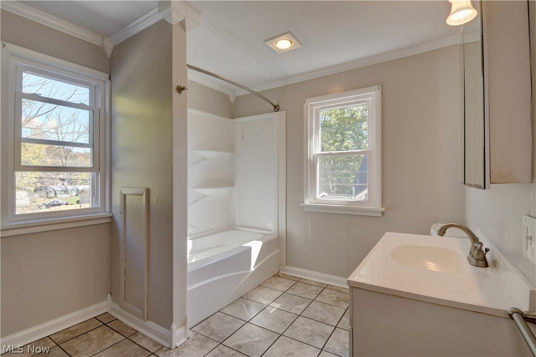 433 Fair Avenue NE New Philadelphia OH 44663