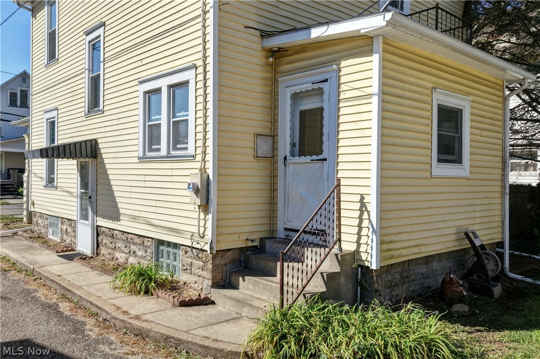 433 Fair Avenue NE New Philadelphia OH 44663
