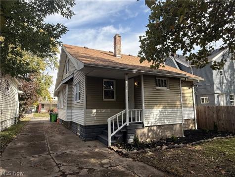9812 Robinson Avenue Garfield Heights OH 44125