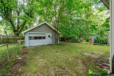 982 Eva Avenue Akron OH 44306