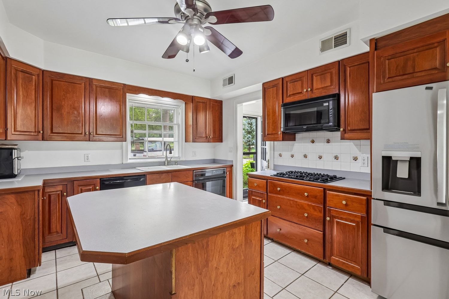 456 N Portage Path Akron OH 44303