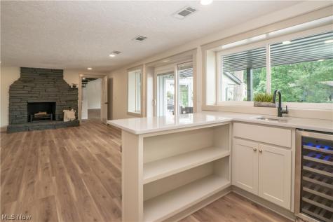 4567 Rex Lake Drive New Franklin OH 44319