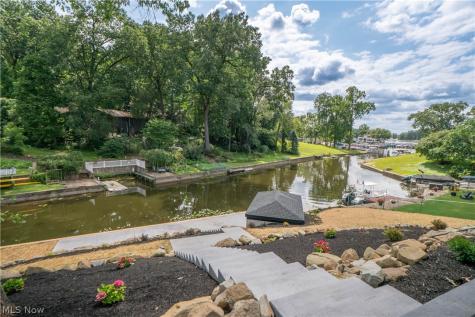 4567 Rex Lake Drive New Franklin OH 44319