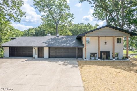 4567 Rex Lake Drive New Franklin OH 44319
