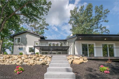 4567 Rex Lake Drive New Franklin OH 44319