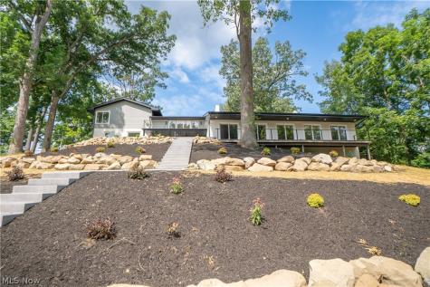 4567 Rex Lake Drive New Franklin OH 44319