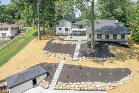 4567 Rex Lake Drive New Franklin OH 44319