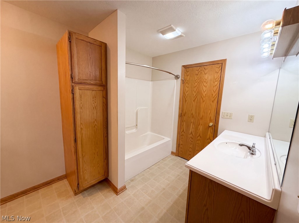 1146 Etter Road Mogadore OH 44260