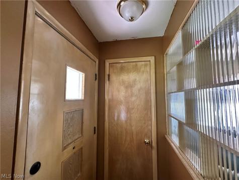 9513 Alexander Road Garfield Heights OH 44125