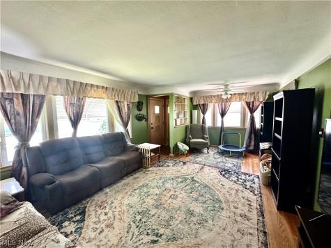 9513 Alexander Road Garfield Heights OH 44125