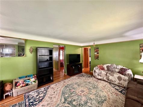 9513 Alexander Road Garfield Heights OH 44125