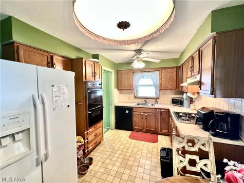 9513 Alexander Road Garfield Heights OH 44125