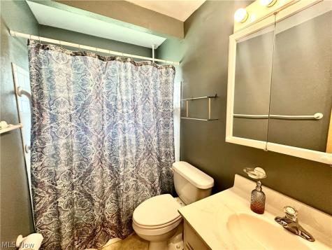 9513 Alexander Road Garfield Heights OH 44125