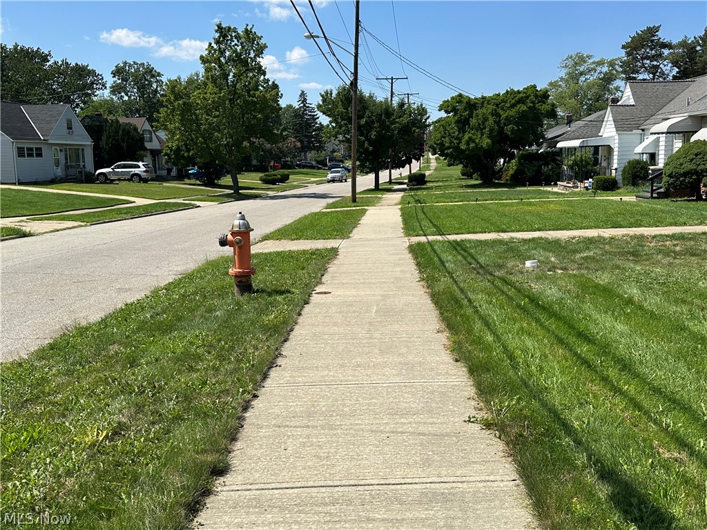 9513 Alexander Road Garfield Heights OH 44125