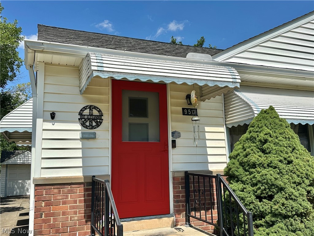 9513 Alexander Road Garfield Heights OH 44125