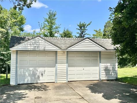9513 Alexander Road Garfield Heights OH 44125
