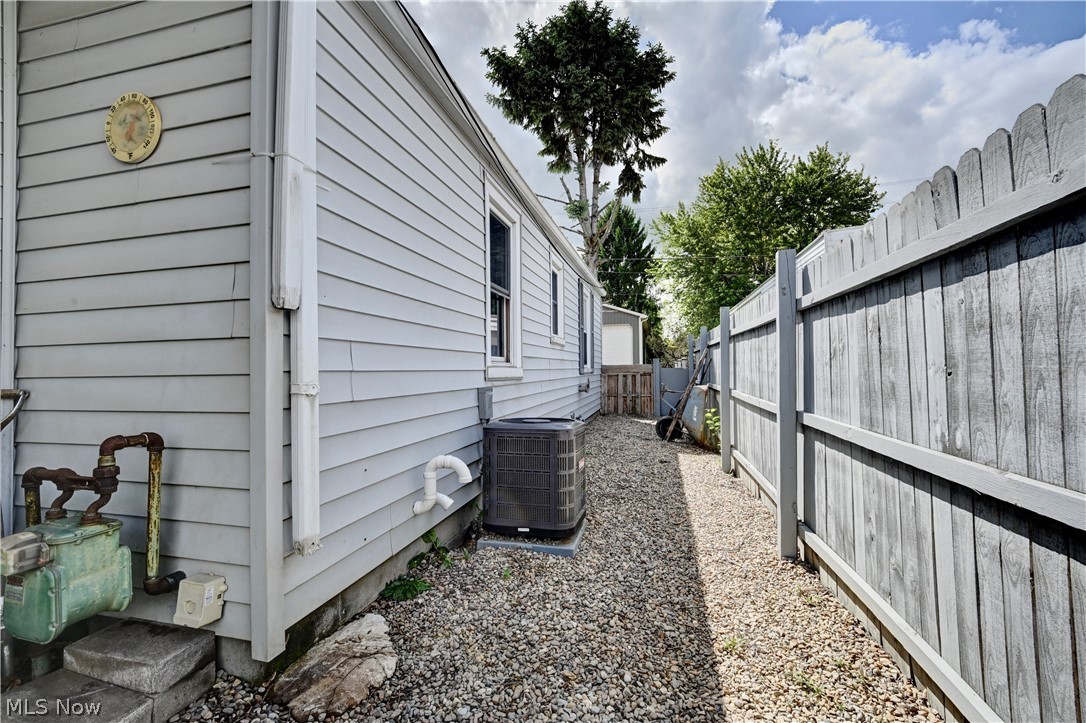127 SW 7th Drive SW New Philadelphia OH 44663