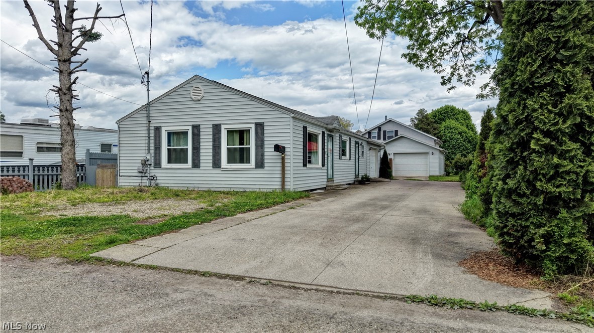 127 SW 7th Drive SW New Philadelphia OH 44663
