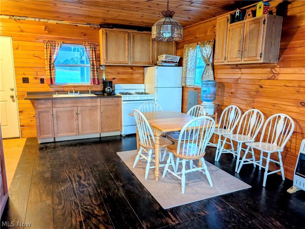 66323 Lake Road Cambridge OH 43725
