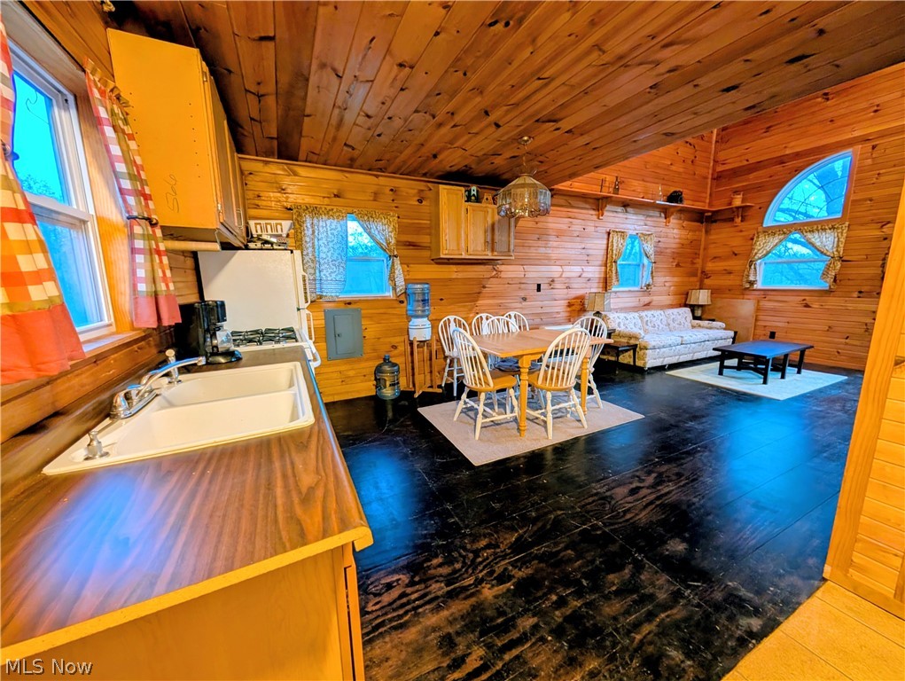 66323 Lake Road Cambridge OH 43725