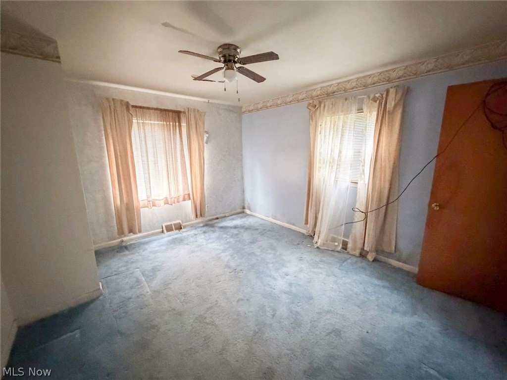 572 Comstock Street NW Warren OH 44483