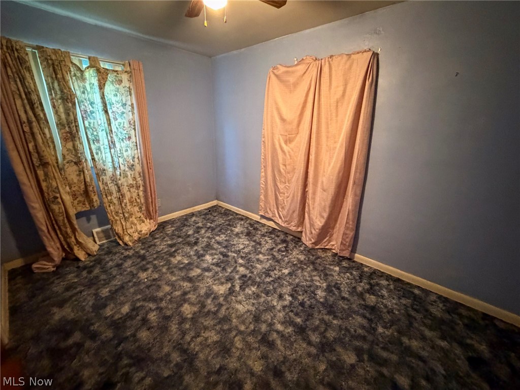 572 Comstock Street NW Warren OH 44483