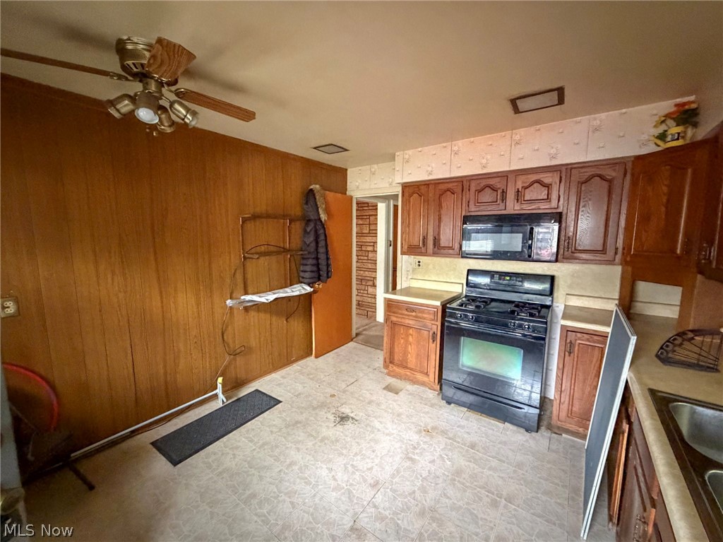 572 Comstock Street NW Warren OH 44483