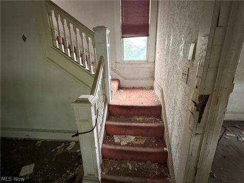 1274 E 100th Street Cleveland OH 44108