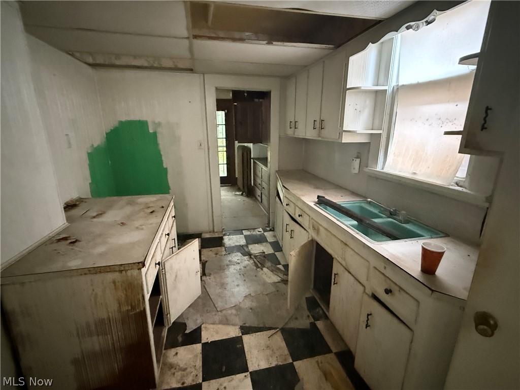 1274 E 100th Street Cleveland OH 44108