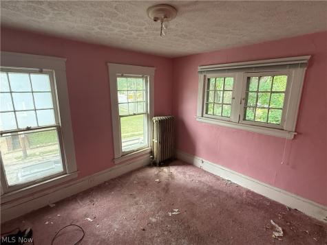 1274 E 100th Street Cleveland OH 44108