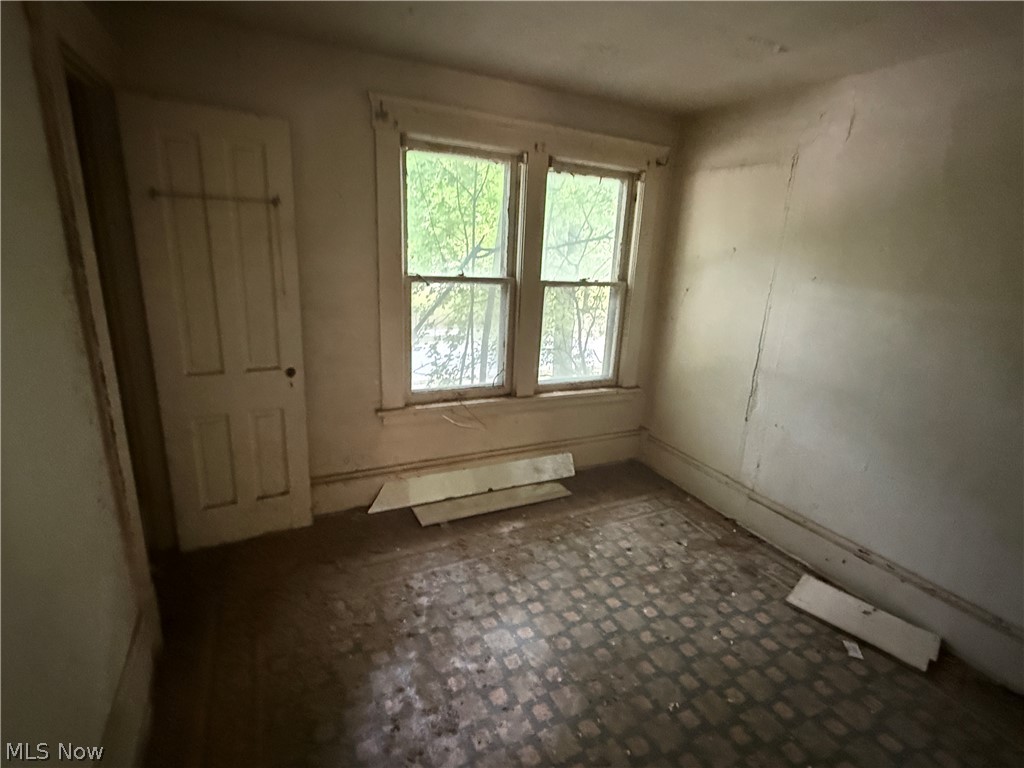 1274 E 100th Street Cleveland OH 44108