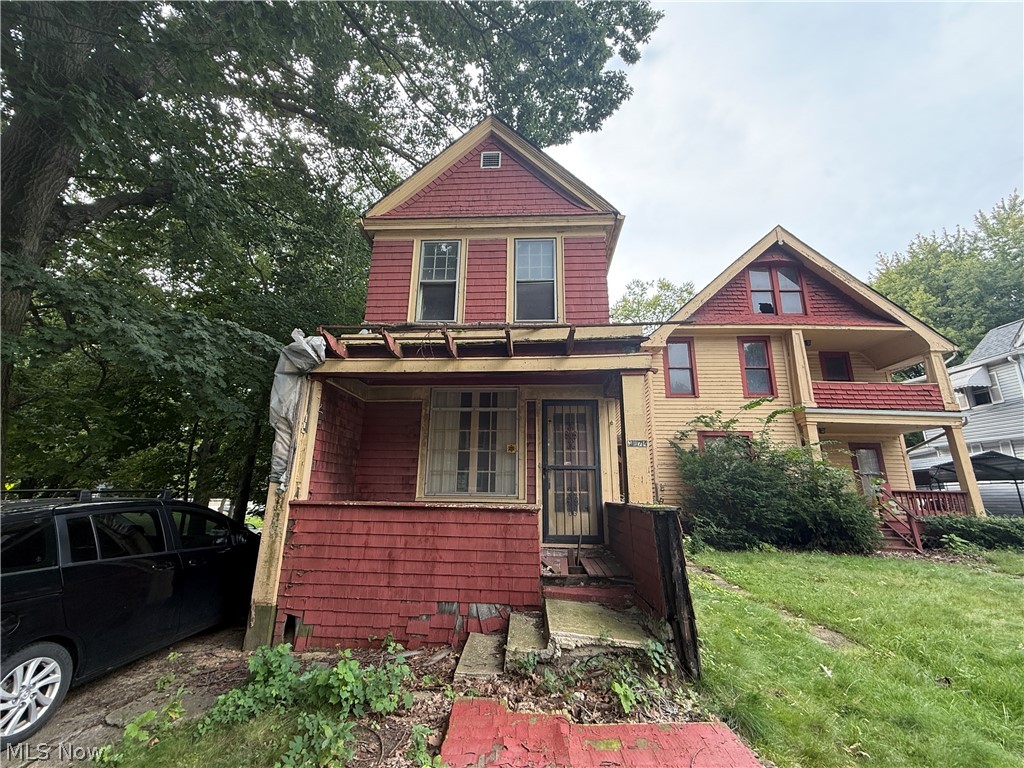 1274 E 100th Street Cleveland OH 44108