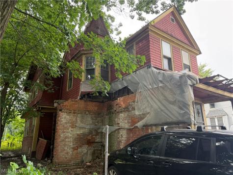 1274 E 100th Street Cleveland OH 44108