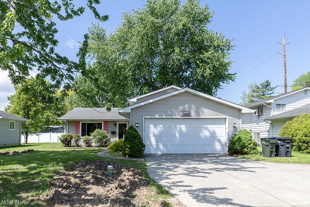 762 Abbe Road N Elyria OH 44035
