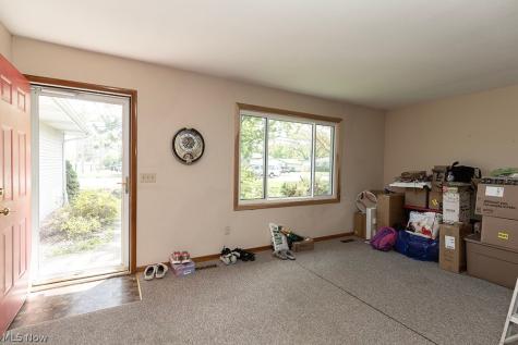 762 Abbe Road N Elyria OH 44035