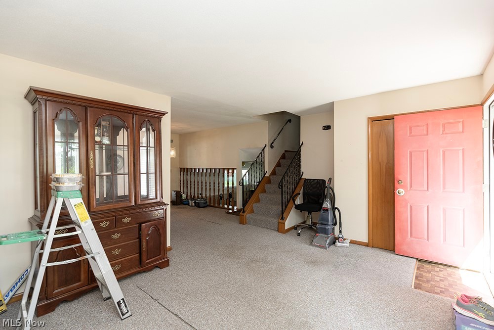 762 Abbe Road N Elyria OH 44035