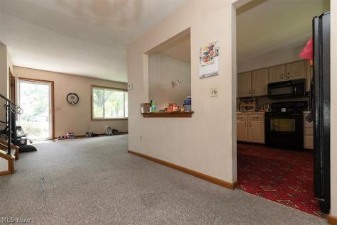 762 Abbe Road N Elyria OH 44035