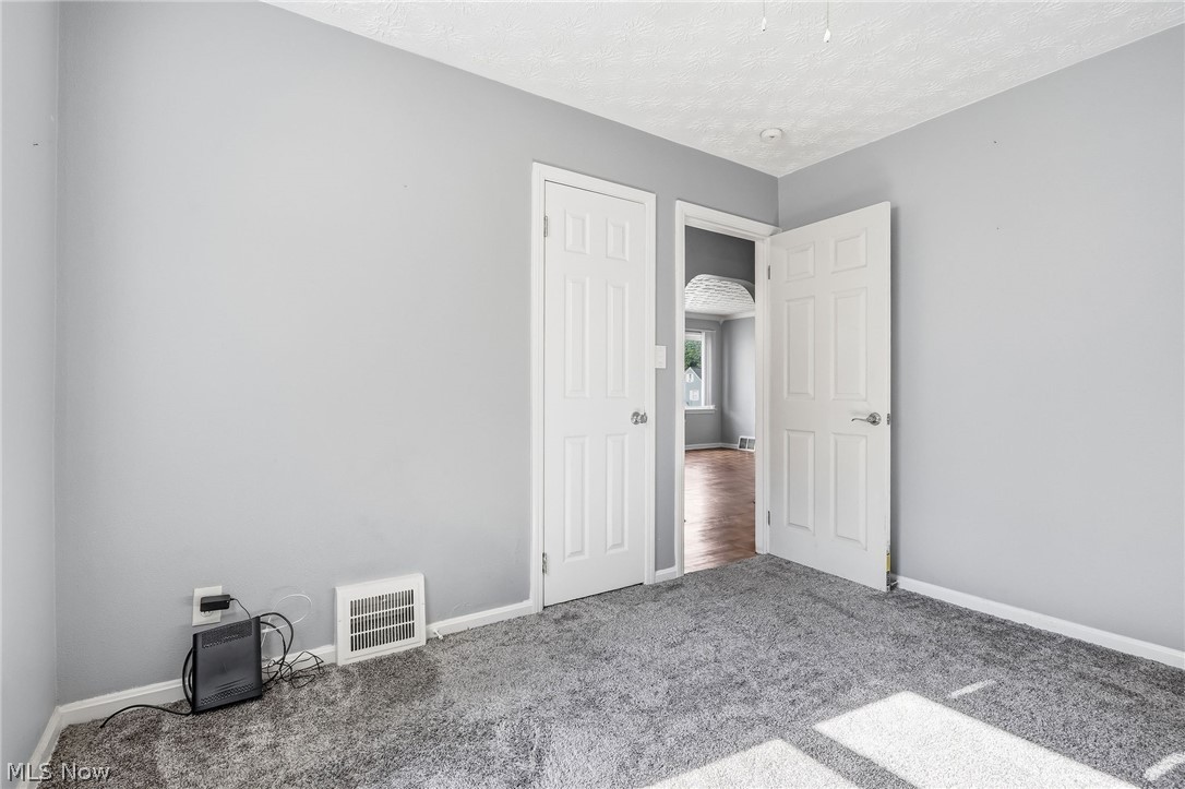 16705 Raymond Street Maple Heights OH 44137