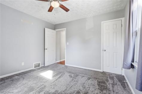 16705 Raymond Street Maple Heights OH 44137