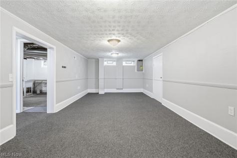 16705 Raymond Street Maple Heights OH 44137