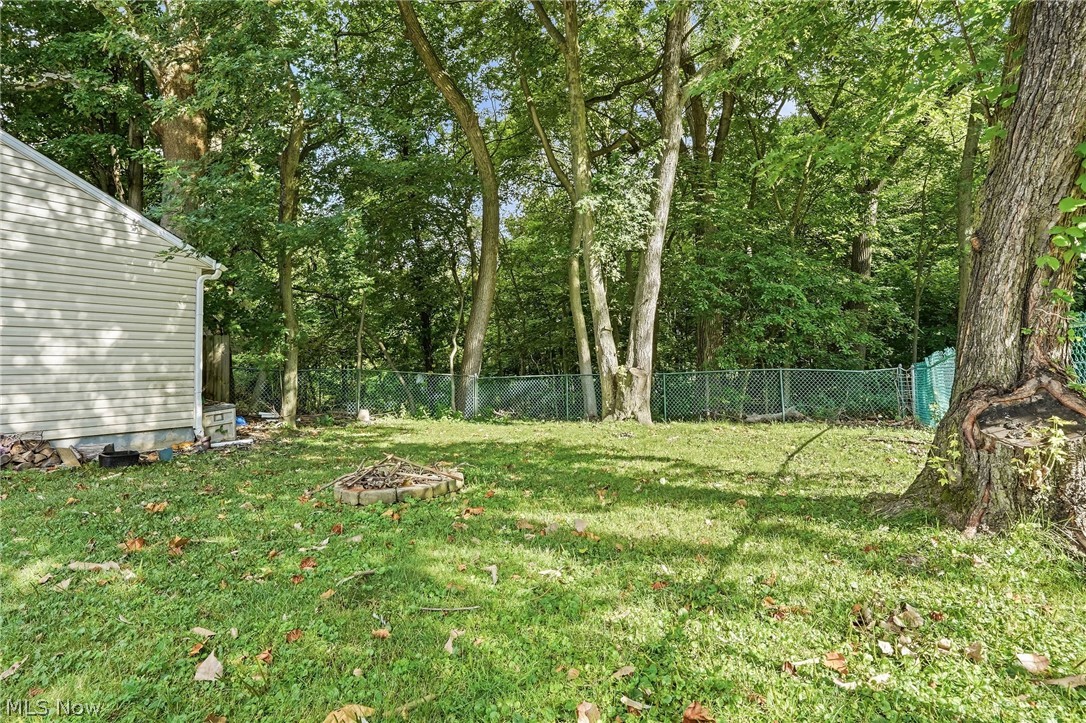 16705 Raymond Street Maple Heights OH 44137