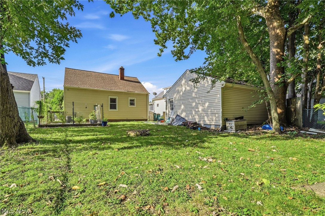 16705 Raymond Street Maple Heights OH 44137