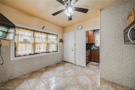 13509 Alvin Avenue Garfield Heights OH 44105