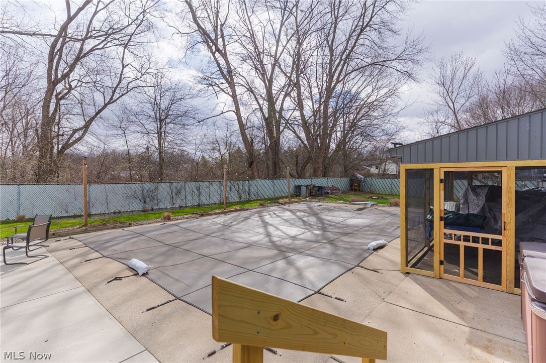 545 Meadowland Court Hubbard OH 44425