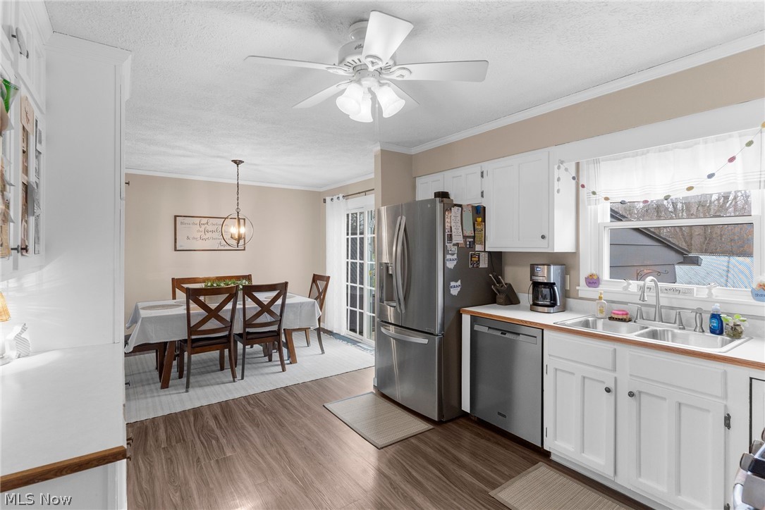 545 Meadowland Court Hubbard OH 44425