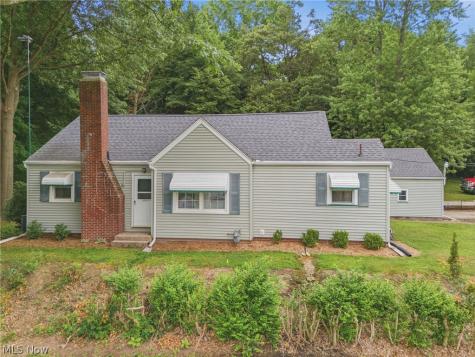7676 Justus Avenue SW Navarre OH 44662