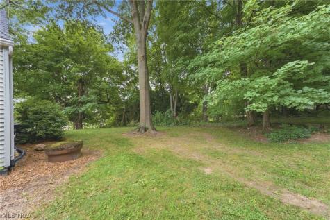 7676 Justus Avenue SW Navarre OH 44662