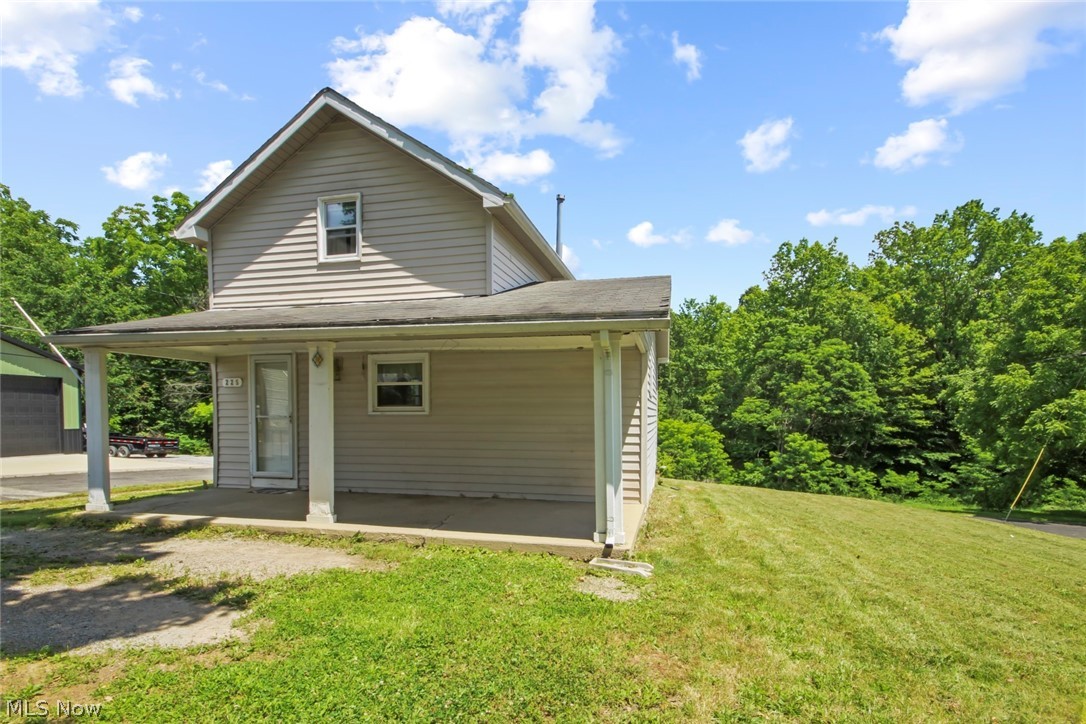 225 Union Street Washingtonville OH 44490