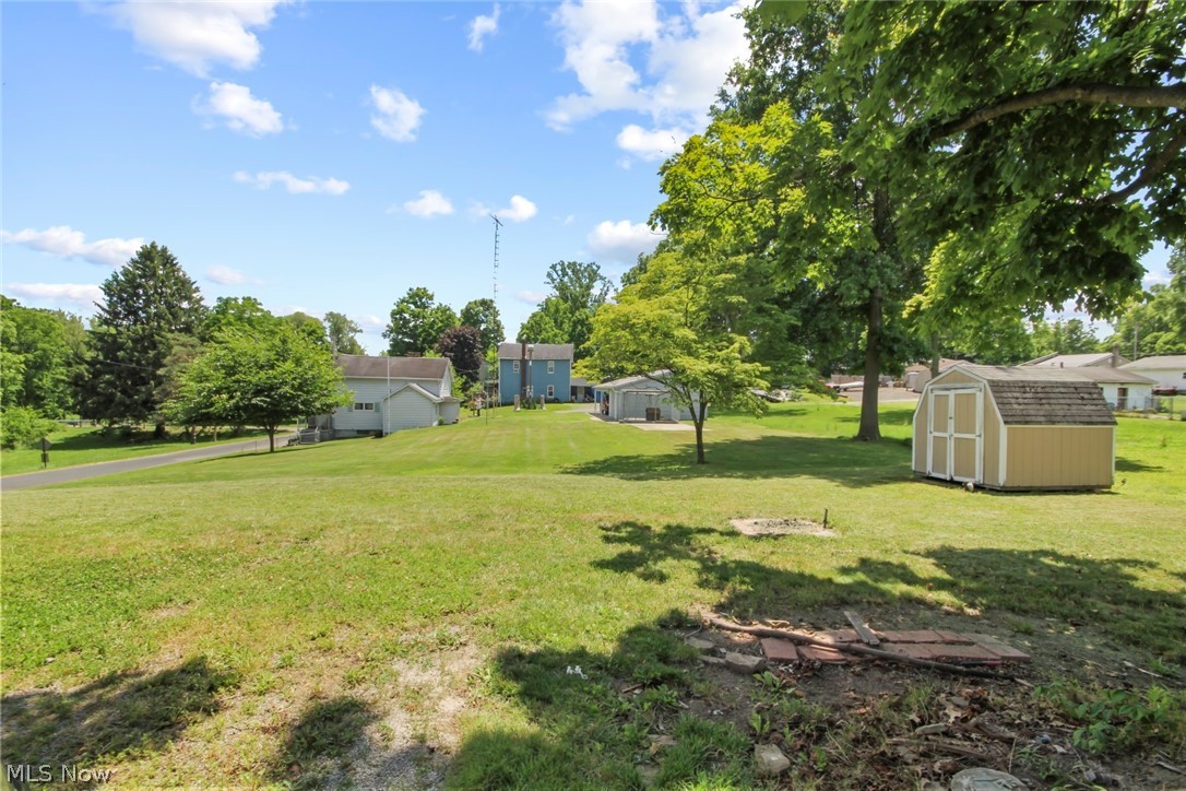 225 Union Street Washingtonville OH 44490