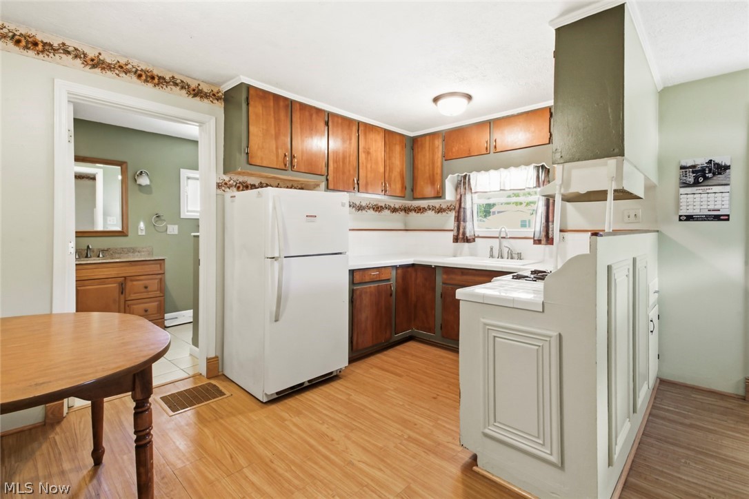 225 Union Street Washingtonville OH 44490